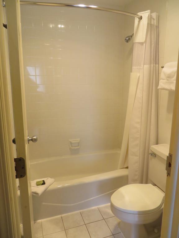 Ivy Court And 3*
