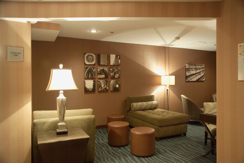 Ivy Court And Hotel 3*