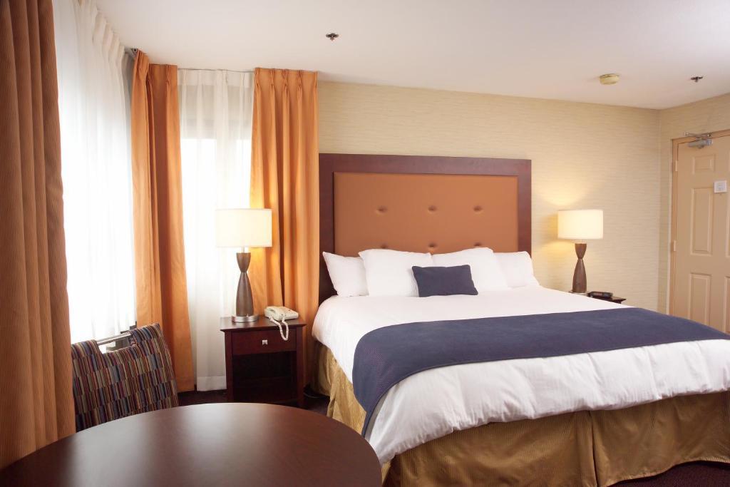 Hotel Ivy Court And 3*