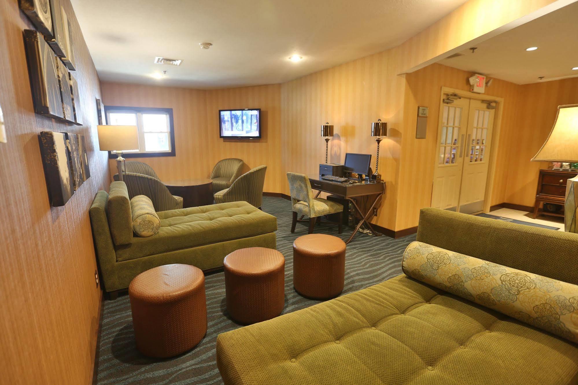 Hotel Ivy Court And South Bend