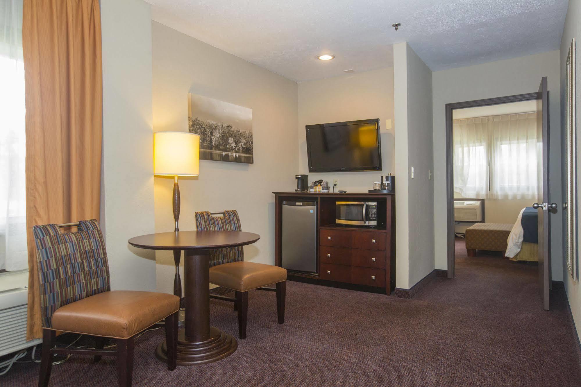 Hotel Ivy Court And South Bend